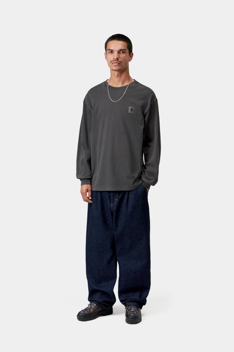 Carhartt L/S Vista T-Shirt - Black, Garment dyed